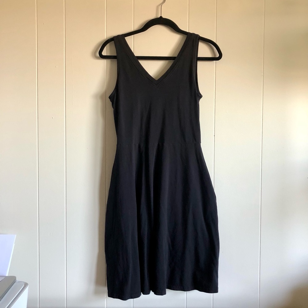 Pact size L fit and flare dress with shelf bra and pockets | Black